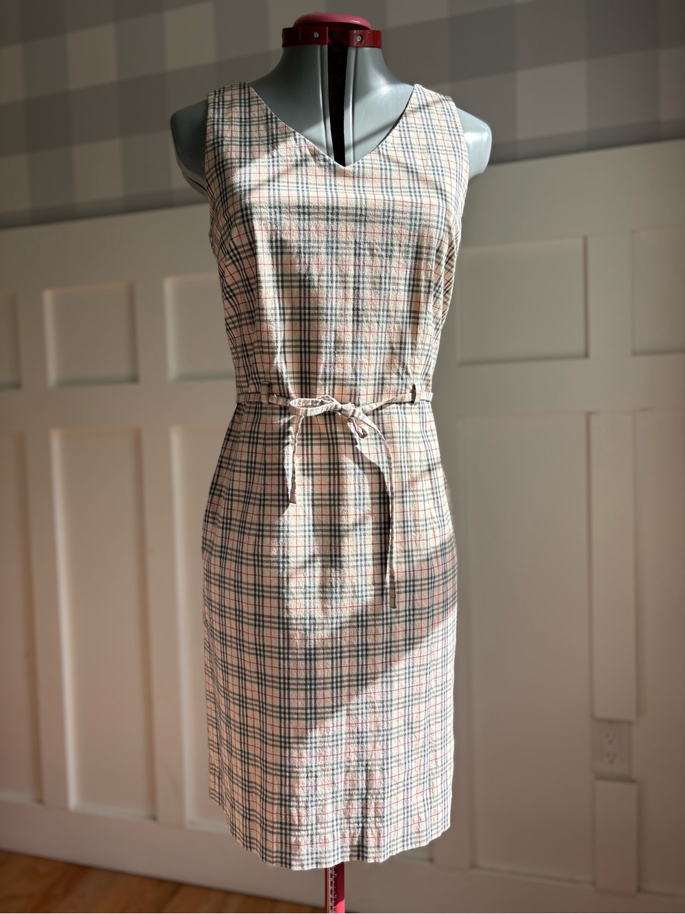 Vintage Sleeveless Plaid Tie-Waist Midi Dress in Cream Size 4